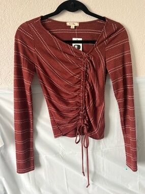 Buckle Rust Red Long-Sleeve Ruched Drawstring Top